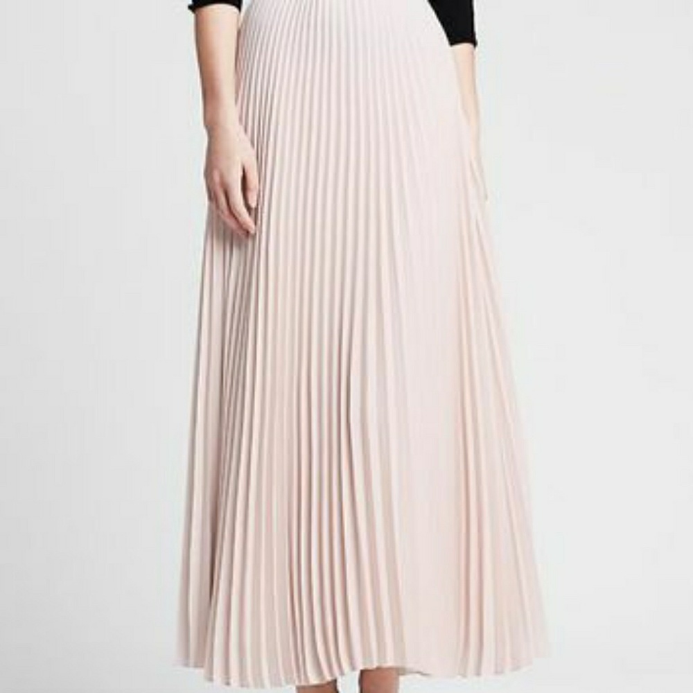 New! Banana Republic Pleated Maxi Cream Skirt 12